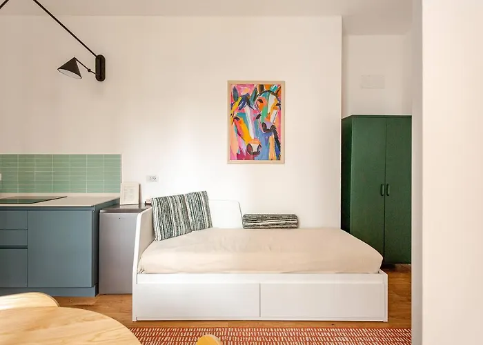 Appartement Casa Noi - Stadium, Exhibition, M5 And Thermal Baths Milaan